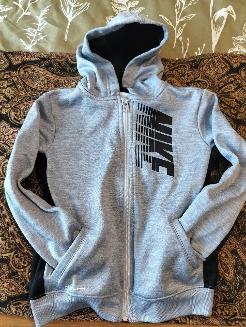 Nike Boys/Toddler 4T Therma-FIT Gray Full-Zip Fleece Hoodie
